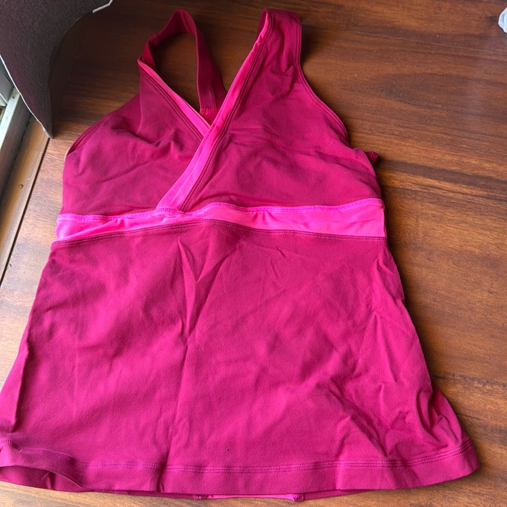 Lululemon tank top